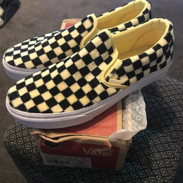 VANS FURRY CHECKERED Slip On Sneakers Skate Shoes Classic Punk
