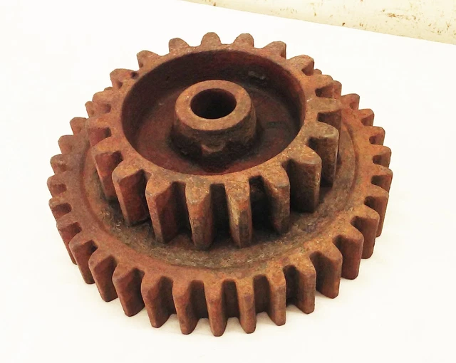 Vtg antique industrial factory steampunk farm machine cast iron gear sprocket