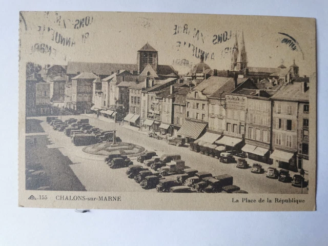 CPA 51 CHALONS-SUR-MARNE - La Place de la République