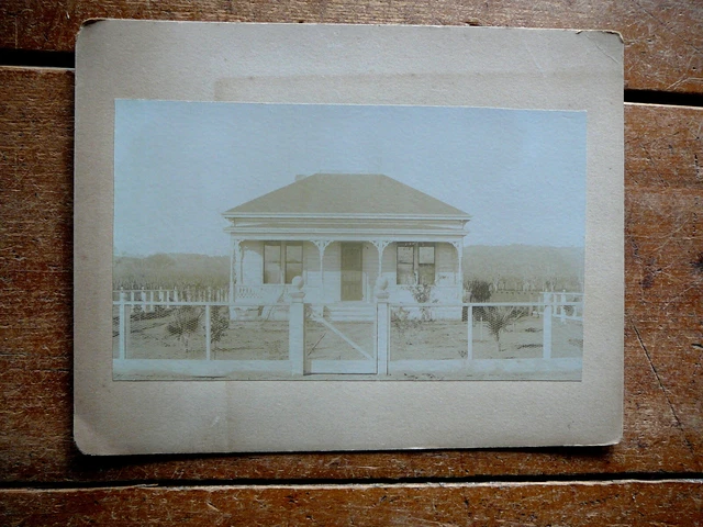 ANTIQUE CABINET PHOTO -  ONE STORY COTTAGE HOUSE with FENCE & VERY SMALL PALMS