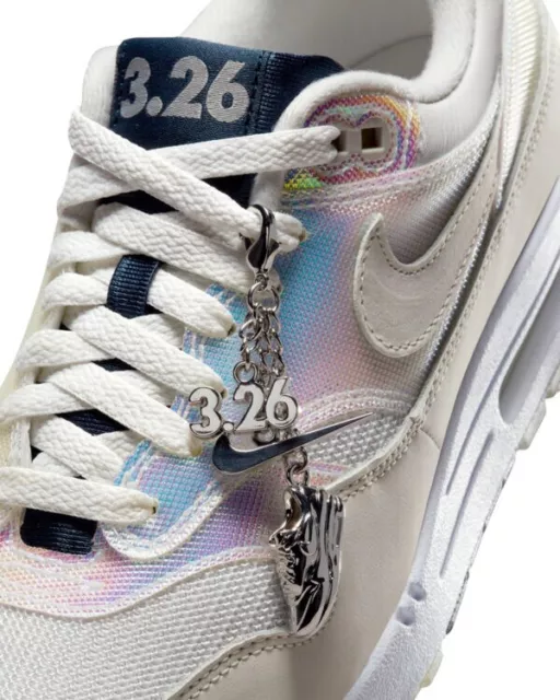 Nike air hotsell max 9 holographic