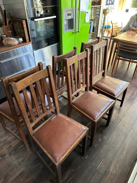 Set of vintage oak dining chairs (6). Beautifully made, shaker style