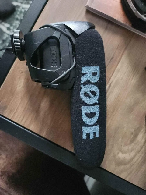 Rode VideoMic Pro Shotgun/On-Device Wired Standard Professional Microphone