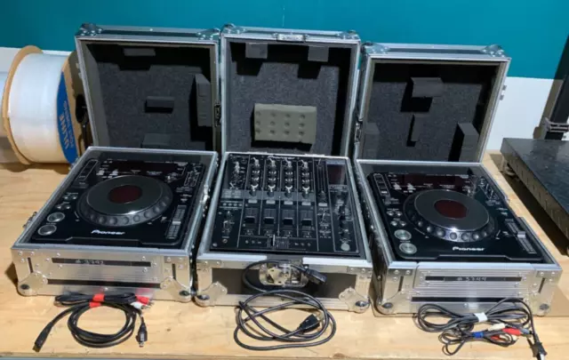 Pair Of Pioneer Dj Cdj-1000Mk3 Turntables + Djm800 Mixer, All With Road Cases