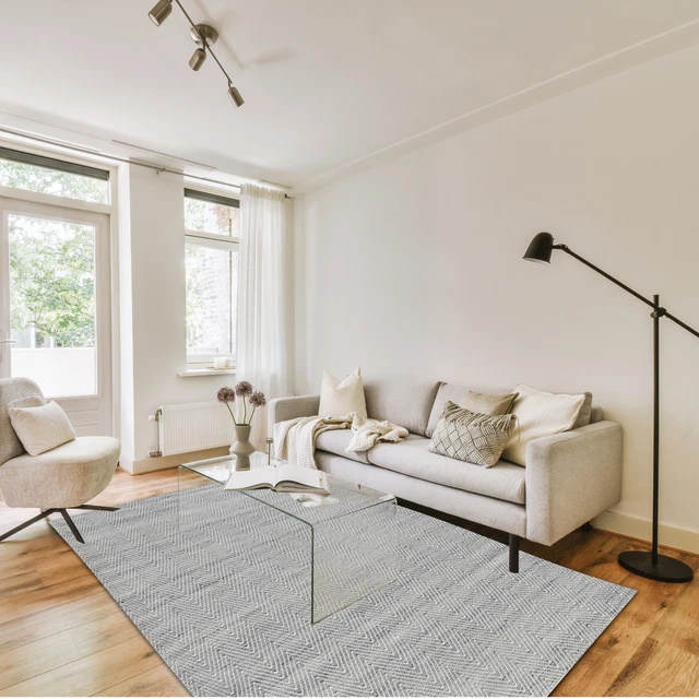 Hand Woven Ivory & Grey Chevron Patterned Wool Rug by Tufty Home - G8