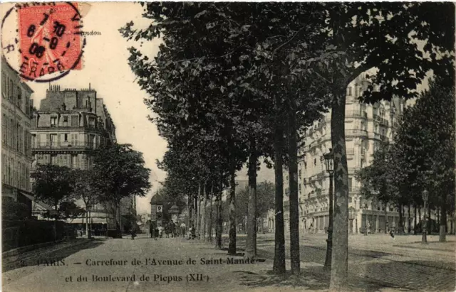 CPA AK PARIS 12e Carrefour de l'Avenue de St-MANDÉ et du Bd de Picpus (539094)