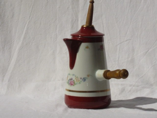Lot De 7 Tasses Et 11 Soucoupes Limoges - Motif écossais Rayures Fuchsia Et Vert Doré