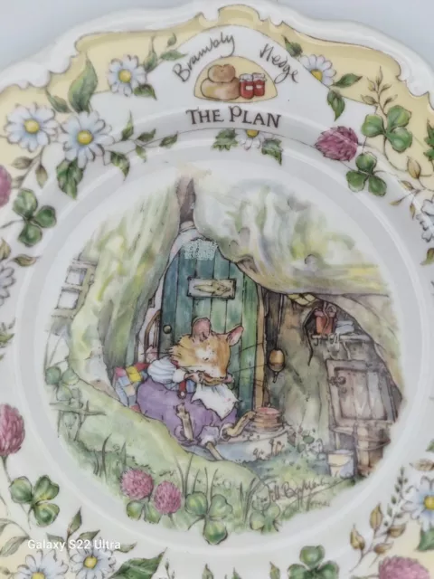 Royal Doulton Brambly Hedge - "The Plan"  Plate - Jill Barklem 1993 - 8"