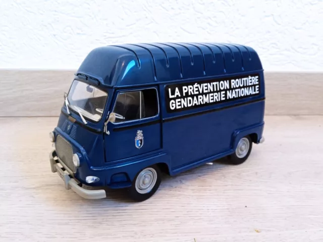 Renault Estafette gendarmerie 1/18 norev