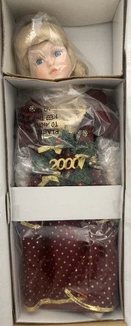NIB Heritage Signature Collection Porcelain Light Up Doll HOLLY # 12284  COA 8