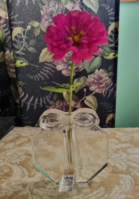 VTG small single stem glass vase, great preloved condition