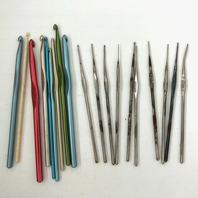 Vintage Lot of 24 Crochet Hooks Metal Plastic Boye USA Vintage Lot of 24 Crochet Hooks Metal Plastic Boye USA