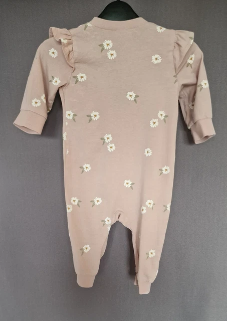 Pacchetto vestiti per bambine età 0-3 mesi. Condizioni perfette. 10
