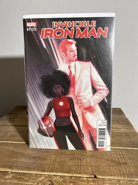 Invincible Iron Man # 1 1:25 Dekal Variant Riri Williams Ironheart