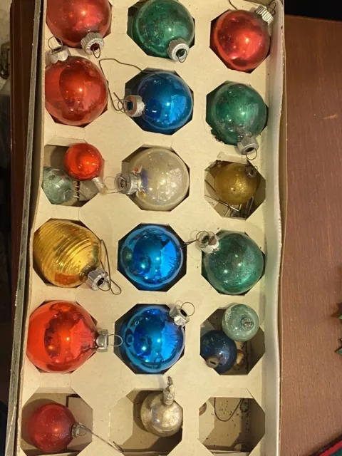 Vintage Shiny Brite Glass Christmas Ornaments Box of 17 In Orginal Box