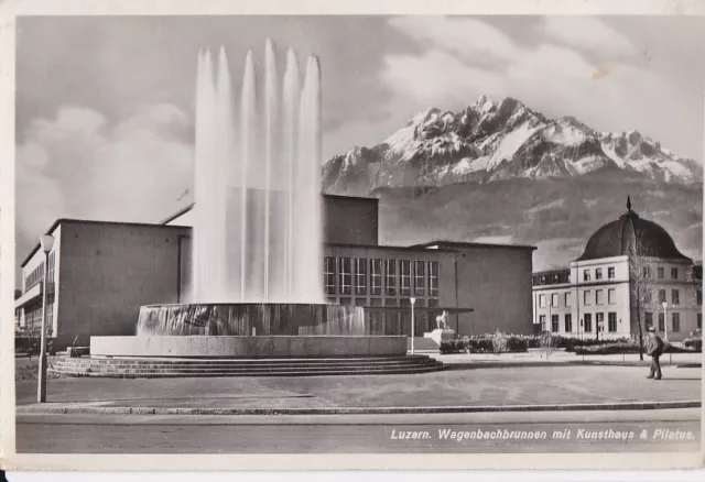 CPA AK SCHWEIZ Suisse Lucerne LUZERN Wagenbachbrunnen mit Kunsthaus & Pilatus