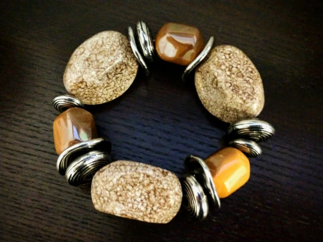 Elegant & Gorgeous Faux Stones and Silver Tone Discs Bracelet ~ Stretch Band