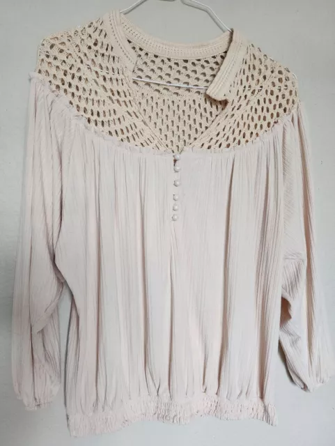 Gimmick by BKE Womens Top Beige Long Sleeve Shirt Lace Crochet Boho Comfy Small