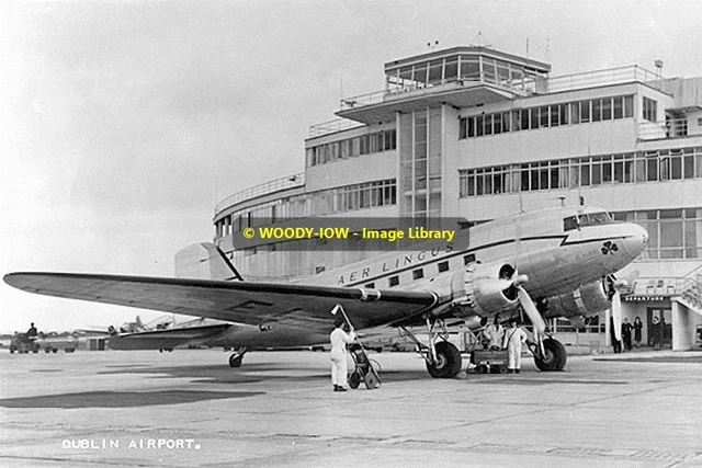 rp12841 - Aer Lingus Plane at Dublin Airport , Ireland - print 6x4