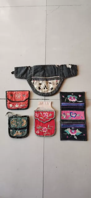 5 embroidered colored wallets from the Republic of China period