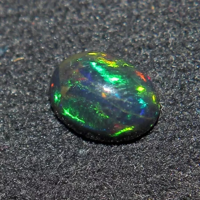 6.25 Karat Synthetischer Schwarz Opal Ovale Form Kalibriert Cabochon Schmuck