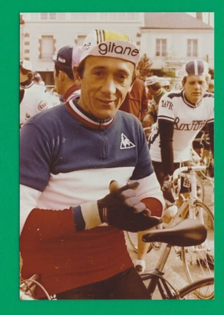 Les cyclistes Jean Forestier, Bergaud, Pipelin et Groussard