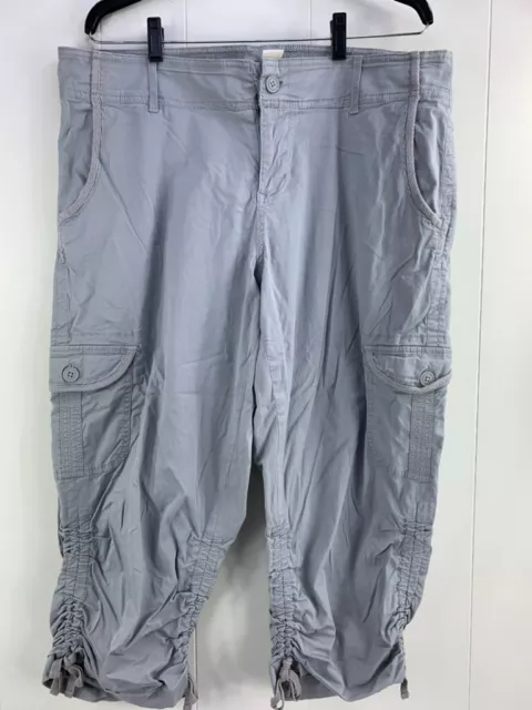 Sonoma Life + Style Gray Cargo Capri Style Pants Women’s Size 14