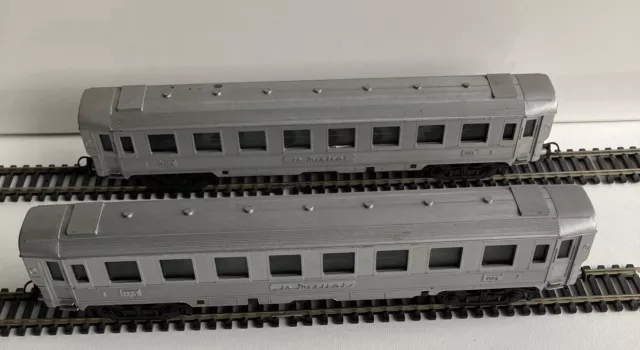 Pair Lima 9107 HO Gauge 2 Cars Turbotrain Passenger Car Le Mistral Paris Nice