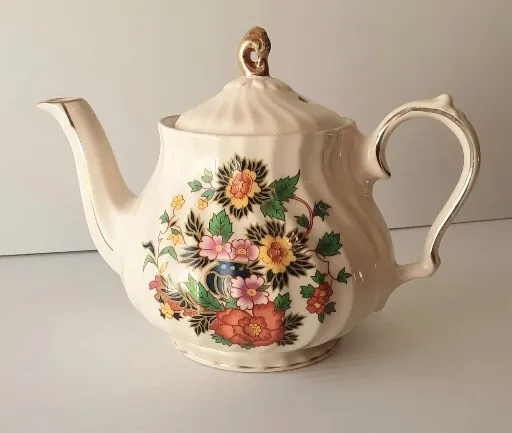 Vintage Sadler Tea Teapot Floral England chip on the lid