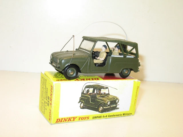 Dinky Toys Renault 4L Gendarmerie Sinpar Militaire Avec Antenne (grise)