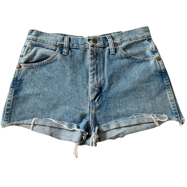 Vintage Wrangler Cut-off Denim Shorts | Best fits size 27/28