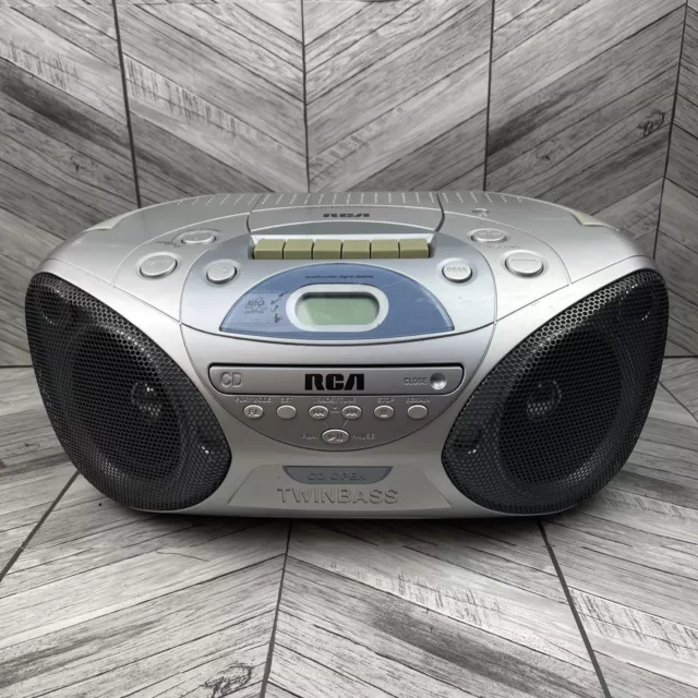 Vintage RCA RCD150 CD Radio Cassette Boombox Recorder Battery & Cord Operated