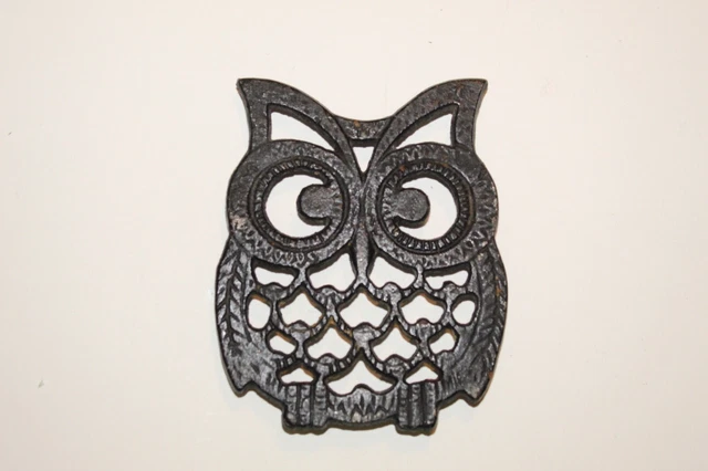 1970's Cast Iron Owl Trivet, Vintage Hot Pad 5 inches
