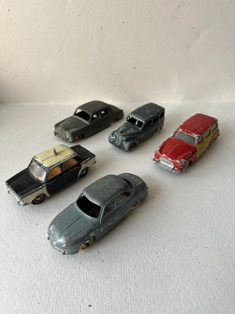 Lot de VÉHICULES MINIATURES anciens Tole , plastique jouet