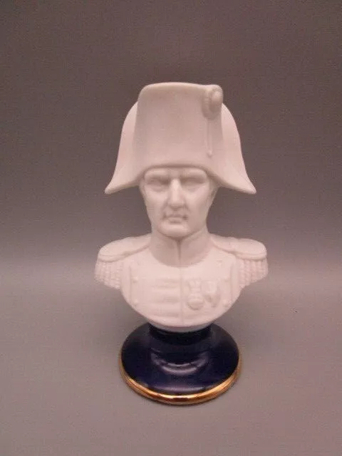 Buste Napoléon 1er en biscuit et porcelaine bleue