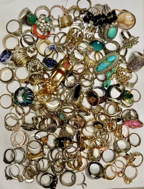 HUGE Lot Of 5LBS+ Fashion / Costume Rings Jewelry Vintage 2Now Size 5,6,7,8,9,10