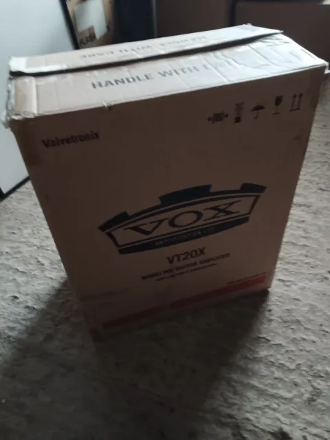 VOX VT20X Amplifier/ Electric Guitar, Music Still in box