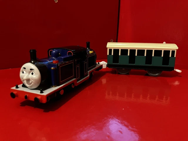 MIGHTY MAC & COACH TOMY Trackmaster Motorised Battery Train Thomas ...