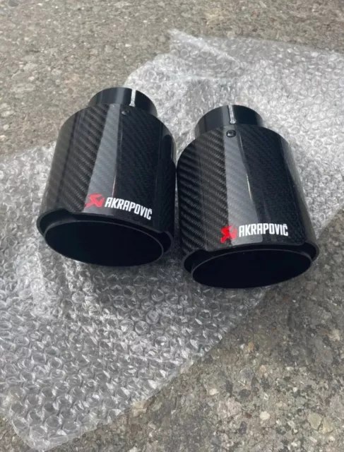 Embout Echappement pour Akrapovic Carbone Noir Brillant Tube Noir Sortie Logo ×2