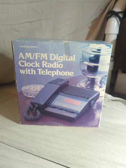 Vintage 70s/80s Realistic Chronofone 255 New I'm Box Am/FM Clock Radio