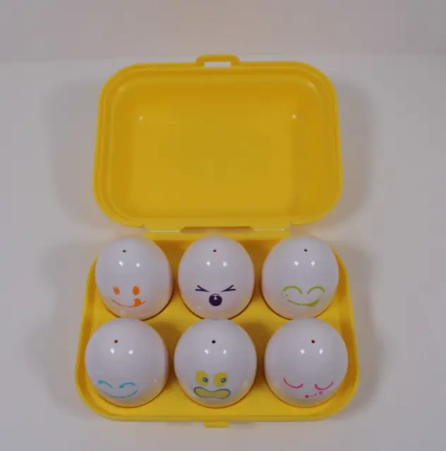 Vintage 1993 TOMY Play n Learn Hide & Squeak Toy Eggs Shape Sorter in Egg Box