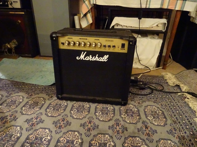 15w guitar amp - Marshall G15CDR