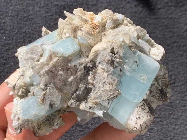 204 Gram Beautiful Aquamarine Crystals Specimen From Skardu, Pakistan