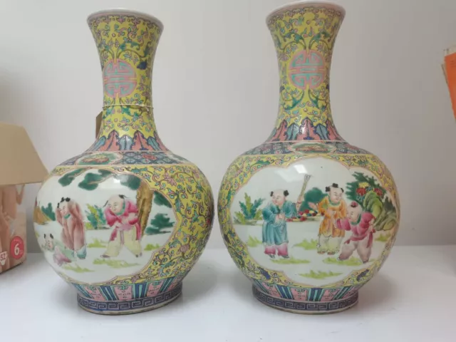 Pair Of chinese porcelain Vase