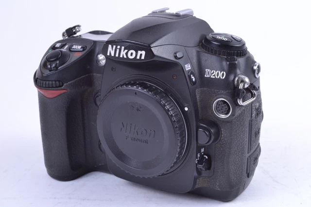 Nikon D200 10.2 MP Digital Camera Body Only w/ Grip Shutter Count 48,000 #T09091