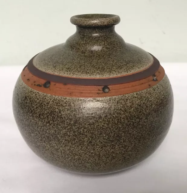 SIGNIGE KOLDING Studio Keramik Terrakotta dekorierte kleine Vase Urne 5" hoch signiert