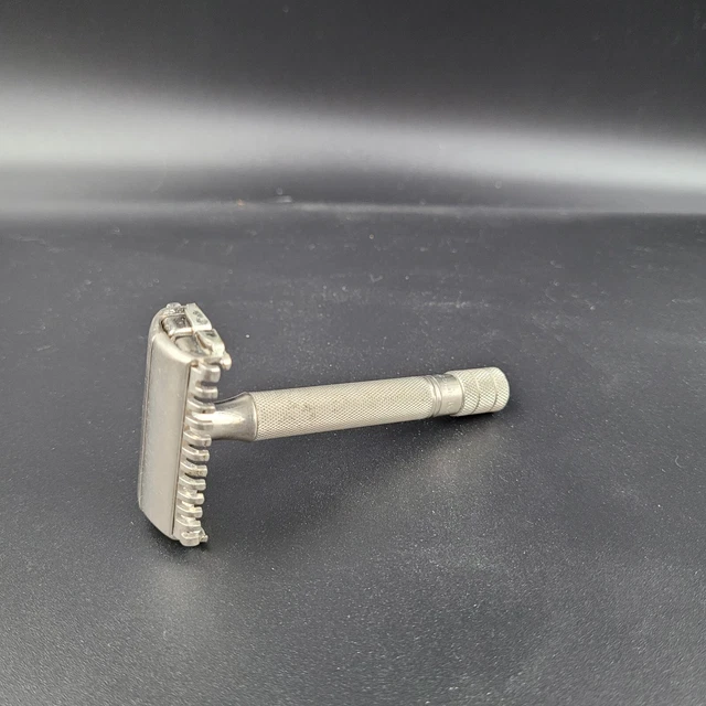 Vintage 1930's Gillette Senator TTO DE Open Comb Razor