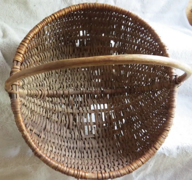 Antique American Large Primitive Hand-Woven Willow Buttocks Basket