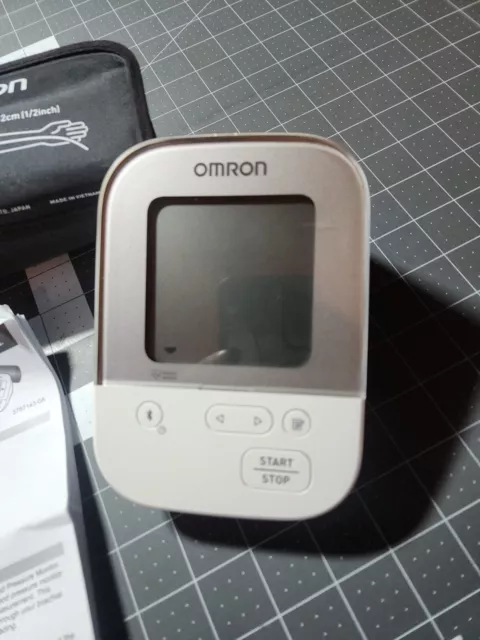 User Manual Omron BP5250 Silver Wireless Upper Arm Blood Pr