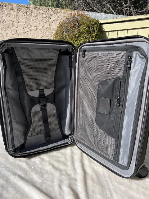 TUMI Alpha 3 International Dual Access 4 wheeled Carry On Suitcase black Spinner 11